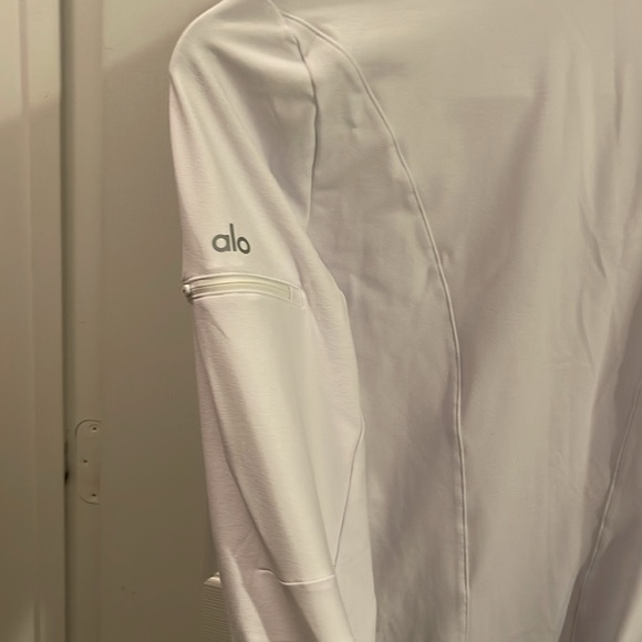 ALO yoga white zip up jacket. Finger holes. Small stain on front - Picture 3 of 6